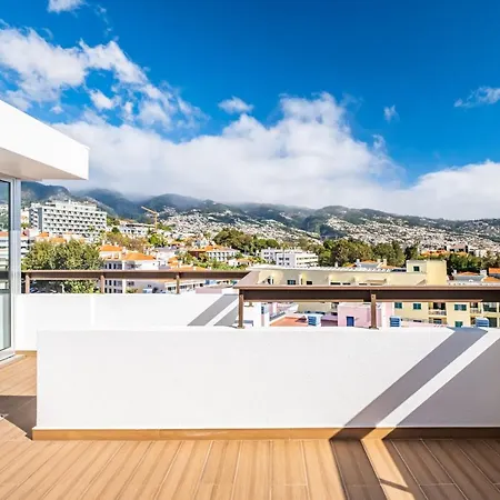 Casa Branca 360 - Penthouse - By Wehost Funchal (Madeira)