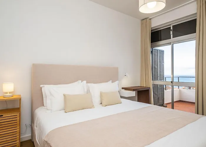 Casa Branca 360 - Penthouse - By Wehost דירה פונשל